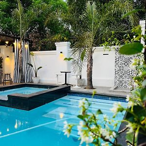 435 On Vale Boutique Aparthotel